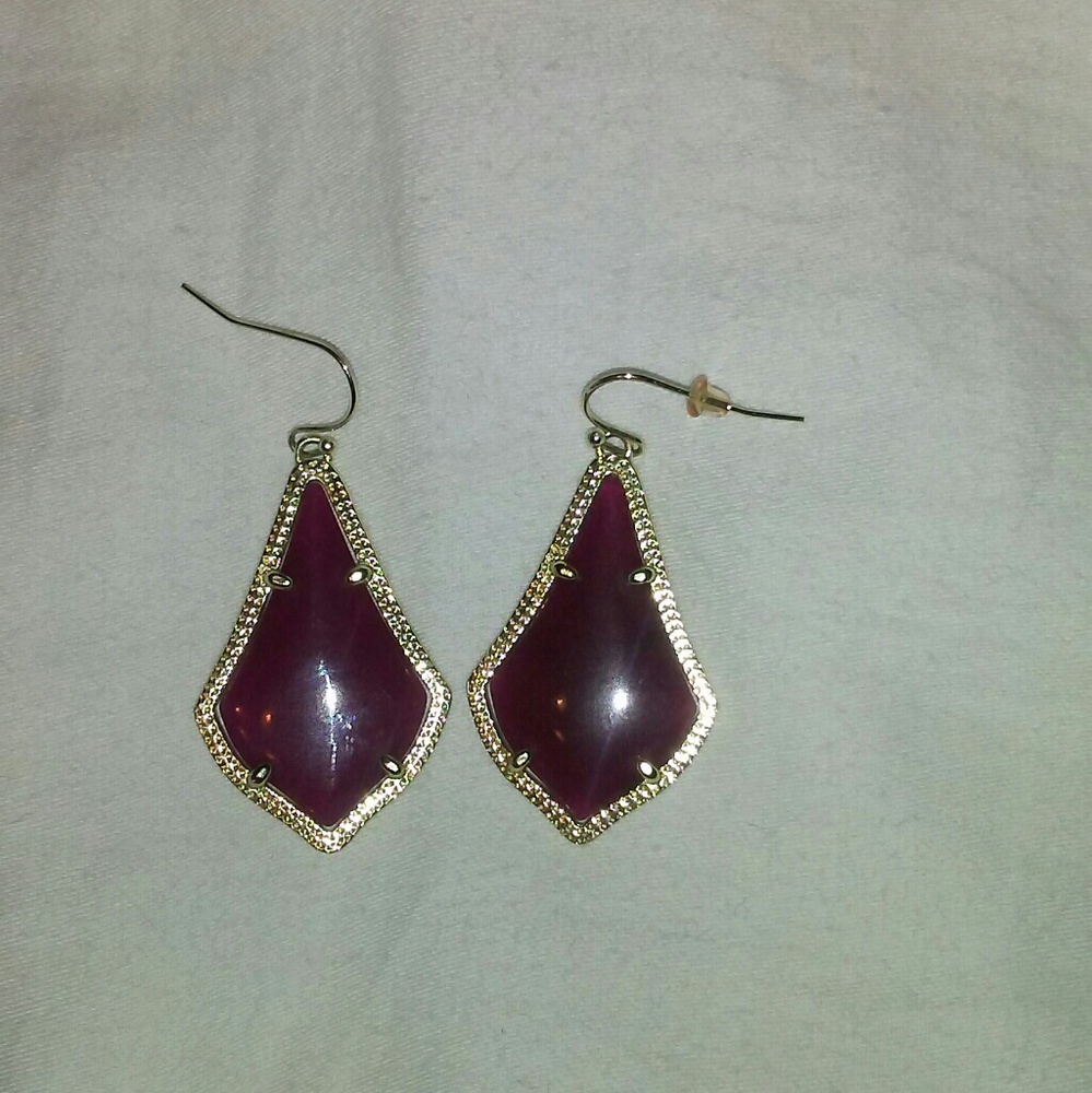 Kendra Scott Burgundy earrings